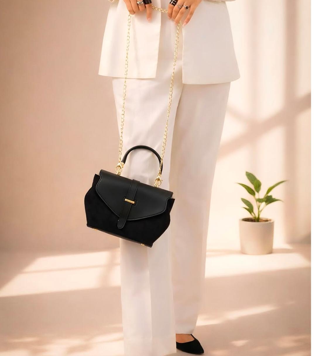 The Elara Crossbody